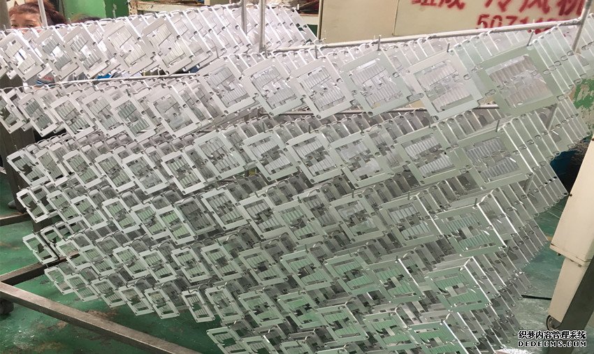 熱処理電気炉の一部